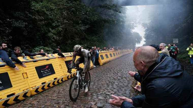 Experience Paris-Roubaix as a VIP with the Listeners Club