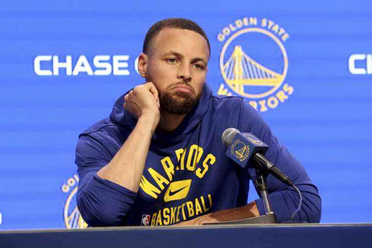 Foot injury |  Stephen Curry will miss the rest of the season