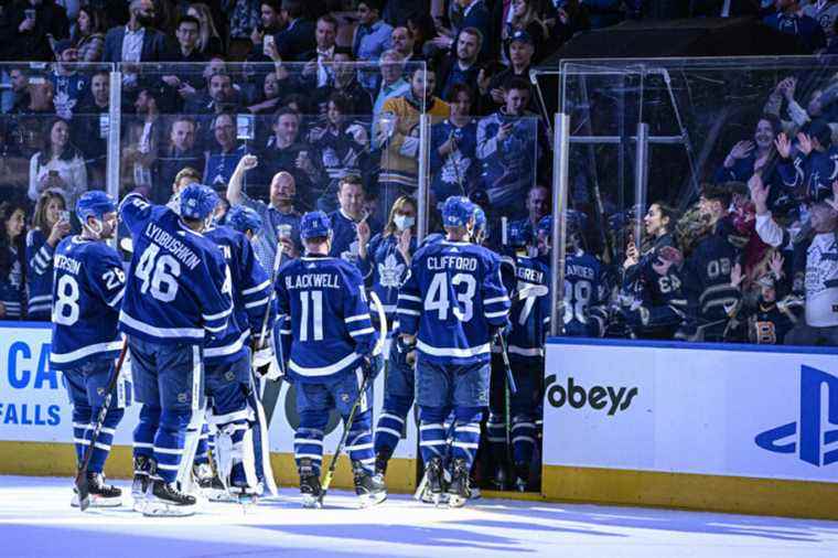 Friday in the NHL |  Leafs beat Bruins to meet Lightning in playoffs