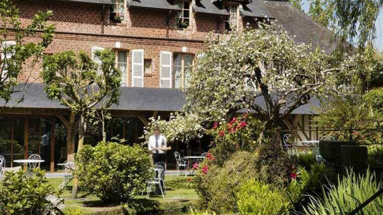 From May 02 to 06, 2022 win a charming stay at the Auberge de la Source in Barneville-la-Bertran