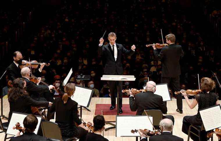 Glass and the Timeless with the NAC Orchestra at Carnegie Hall