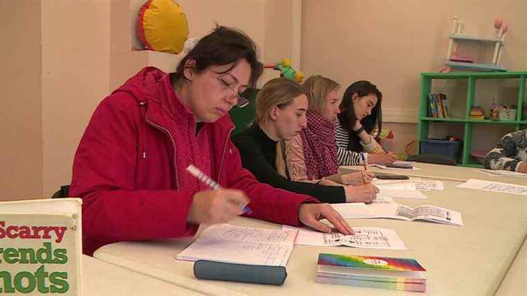 In Haute-Marne, a former teacher teaches French to Ukrainian refugees