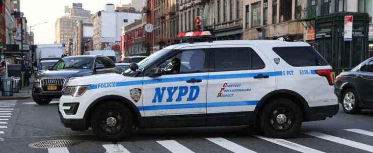 In New York, a 12-year-old boy shot dead and a young woman injured: police