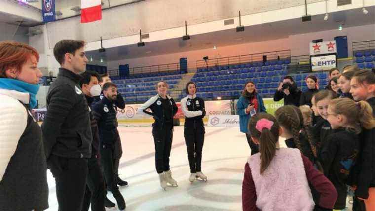 In Tours, young skaters meet Olympic champions and the French team