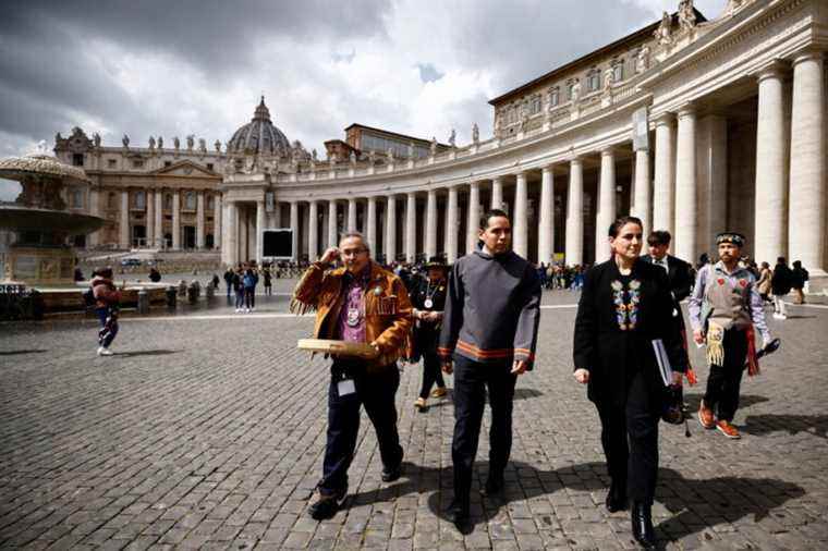 Indigenous people in the Vatican |  Inuit leader meets with Oblate superior over accused priest