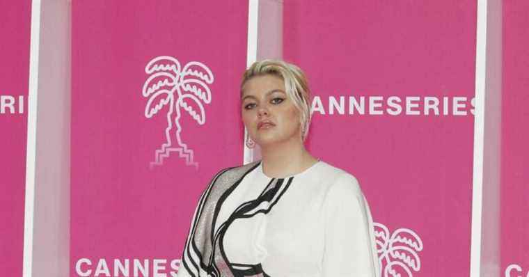 Louane reveals her legs in a short dress and mini-skirt: at the top for CanneSeries!