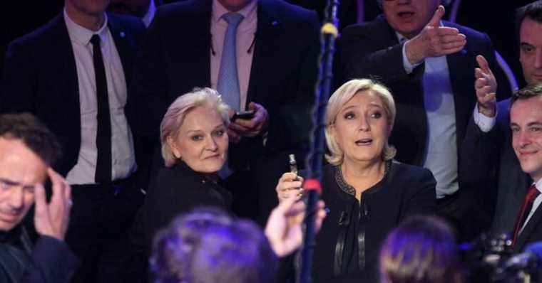 Marine Le Pen comforted by her sister: rare scene of family tenderness