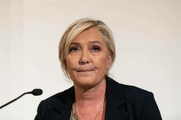 Marine Le Pen in a relationship with a woman in the greatest of secrets?  His surprising confession a few days before the election!