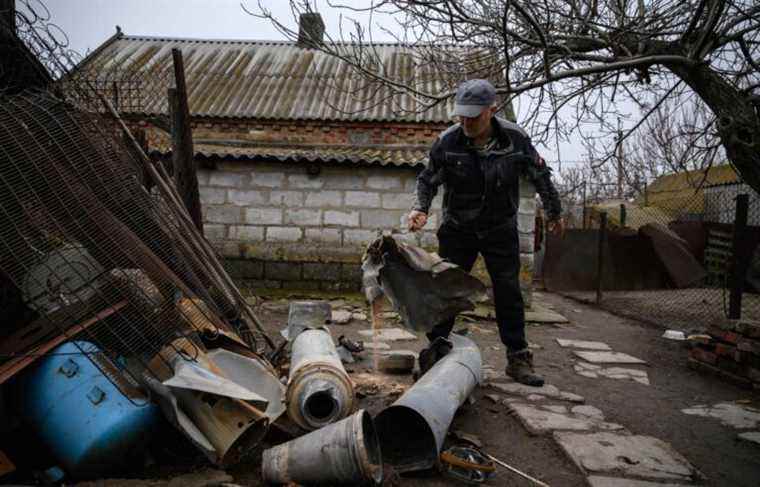 Mariupol looks set to fall, fighting escalates in eastern and southern Ukraine