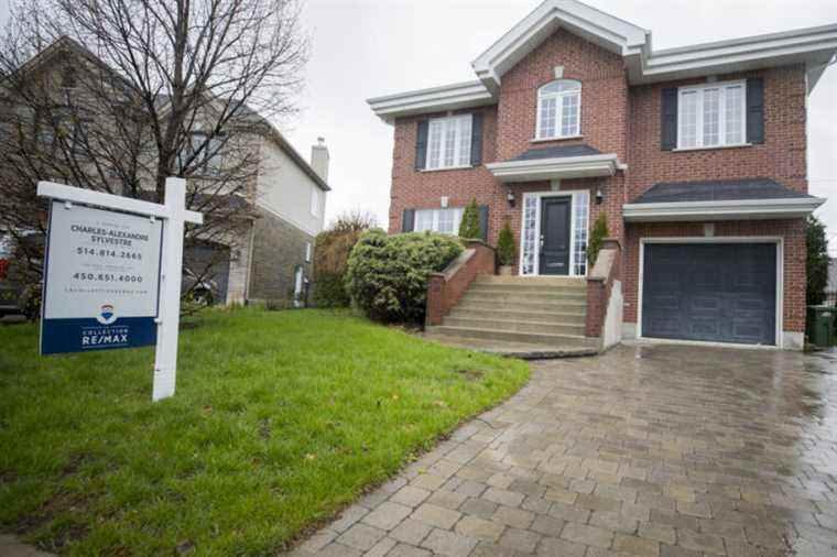 Montreal |  Home prices soared in March, sales fell