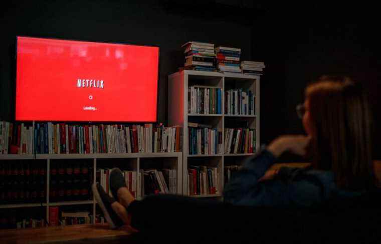 Netflix considers new measures to compensate for a loss of subscribers