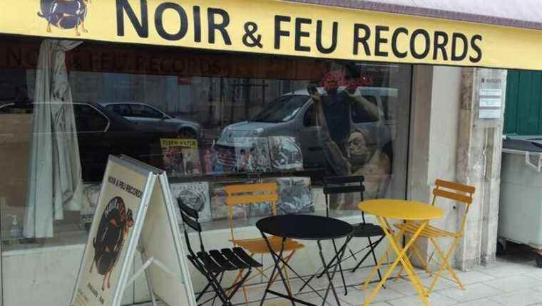 Noir et feu, the indie record store of Rochefort