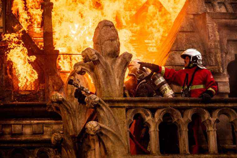 Notre-Dame burns |  At the heart of the disaster ★★★