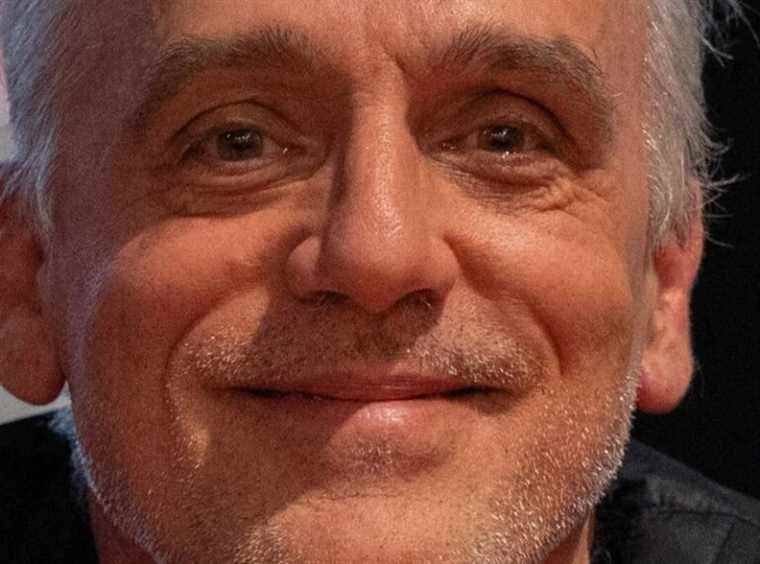 Philippe Poutou attacks Éric Zemmour and disrupts Léa Salamé in Élysée 2022