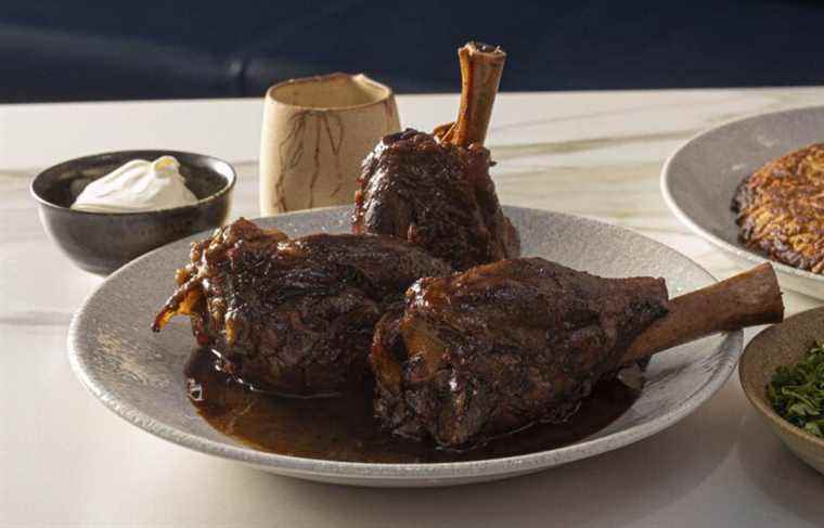 Recipe for lamb shanks braised in red wine