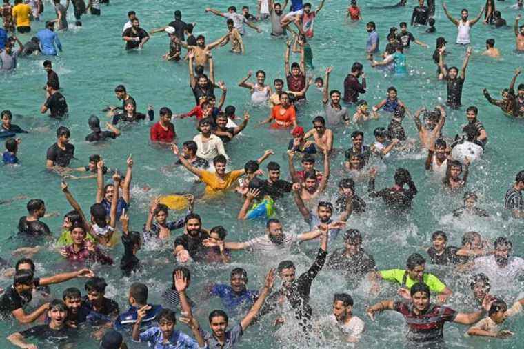 Record heat wave hits India and Pakistan