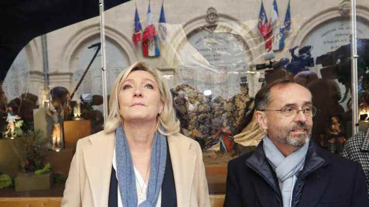 Robert Ménard, support of Marine Le Pen, says to withdraw until the second round