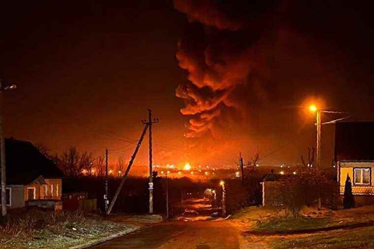 Russia |  A burning fuel depot near the Ukrainian border