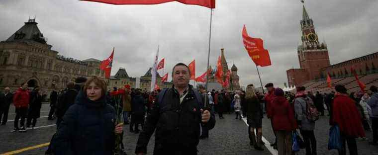 Russia: Communists celebrate Lenin and the offensive in Ukraine