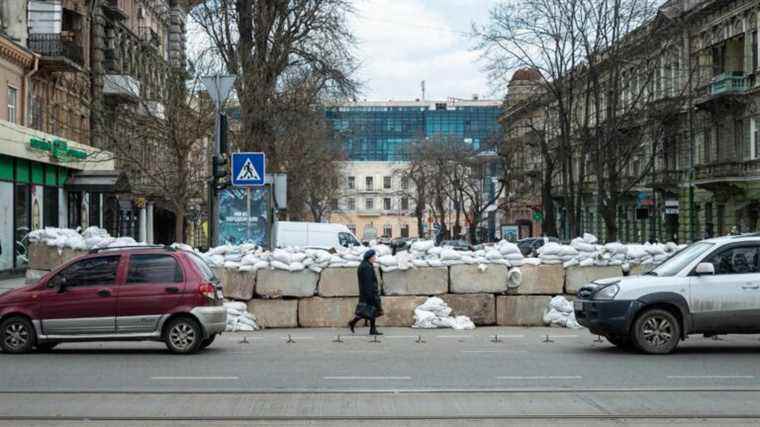 Russian shelling kills at least five in port city of Odessa, kyiv says