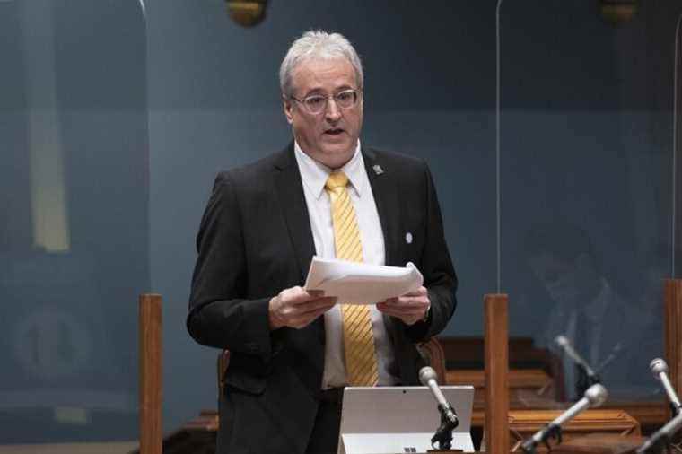 Saving caribou |  Minister Dufour draws a parallel with the cod moratorium