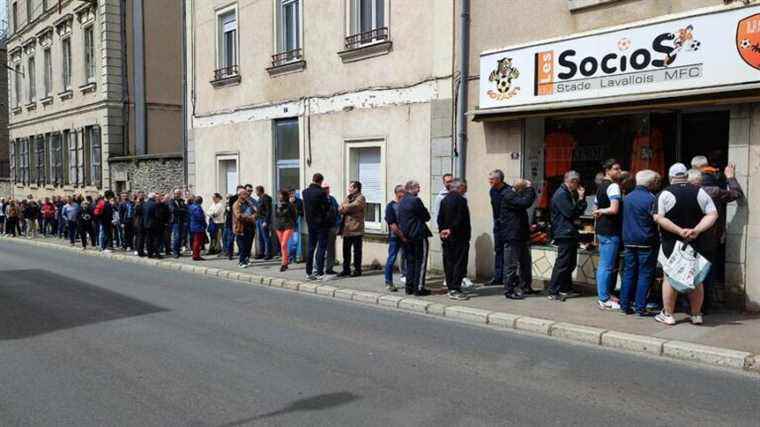 Stade Lavallois: the ticket office for the Red Star taken by storm, “we are thirsty for Ligue 2”