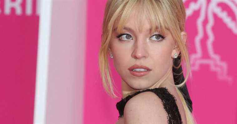 Sydney Sweeney in incredible cleavage, Gillian Anderson moved on the Canneseries festival stage