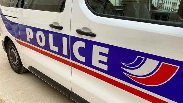 The bodies of two women and a child found in an apartment in Amiens