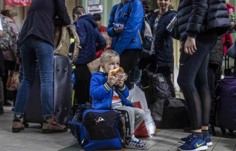 Ukraine War: Canadian soldiers help refugees in Poland