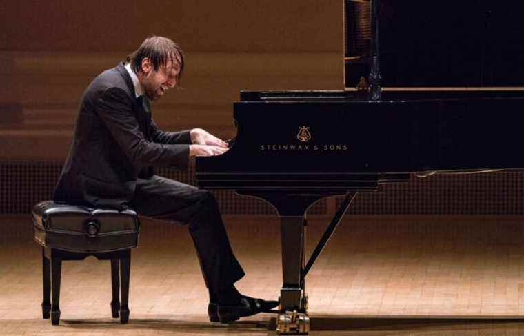 Ukrainian groups pressure the OSM to cancel the Payare-Trifonov concert