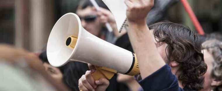 Unlimited strike of engineers: demonstrations in Montreal and Quebec