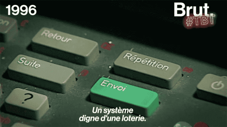 VIDEO.  When the Minitel was used to register for college