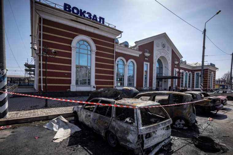 War in Ukraine, Day 44 |  A strike on a train station in Donbass leaves at least 39 dead