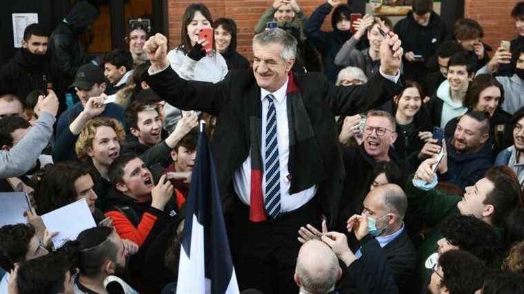 We couldn’t miss it.  Let’s talk about Jean Lassalle’s speaking time