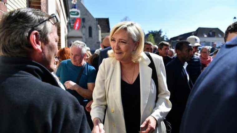 What does Marine Le Pen’s economic program contain and who would benefit from it?