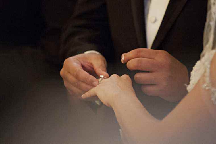 Woman arrested after putting cannabis in her wedding banquet