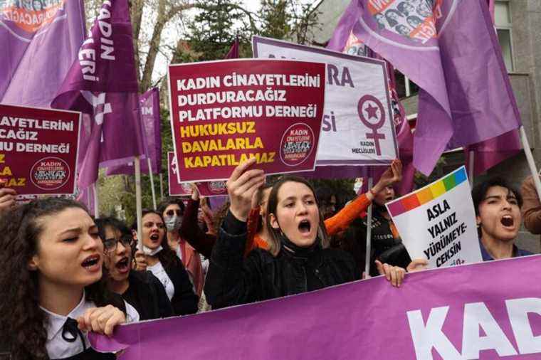 Women’s rights in Turkey |  Demonstrations against the threat of dissolution of an association