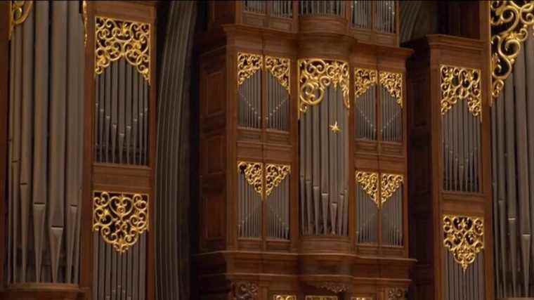 a family of French organ builders works in Japan