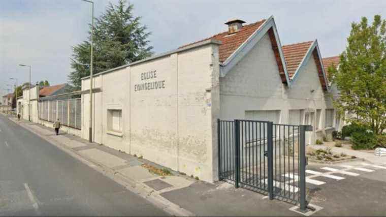 a swastika tagged on the wall of an evangelical church