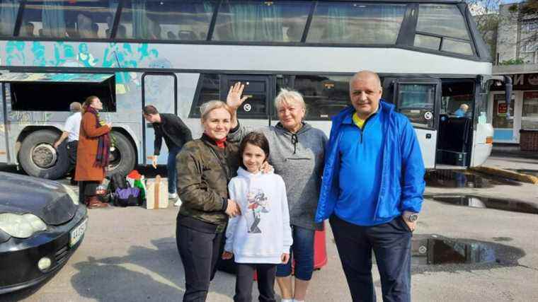 after several weeks of exile, residents return to kyiv