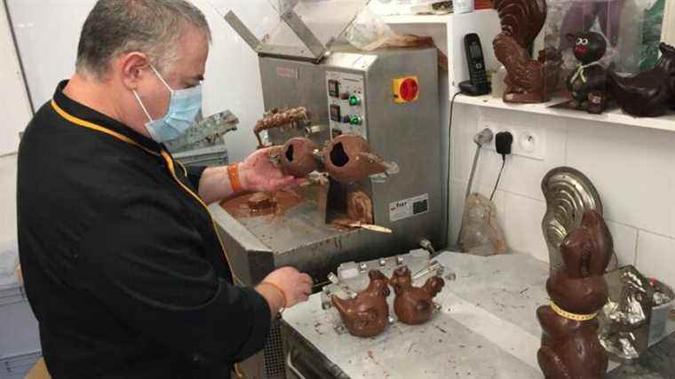 behind the scenes of the production of our chocolates, at an artisan in Saint-Cloud