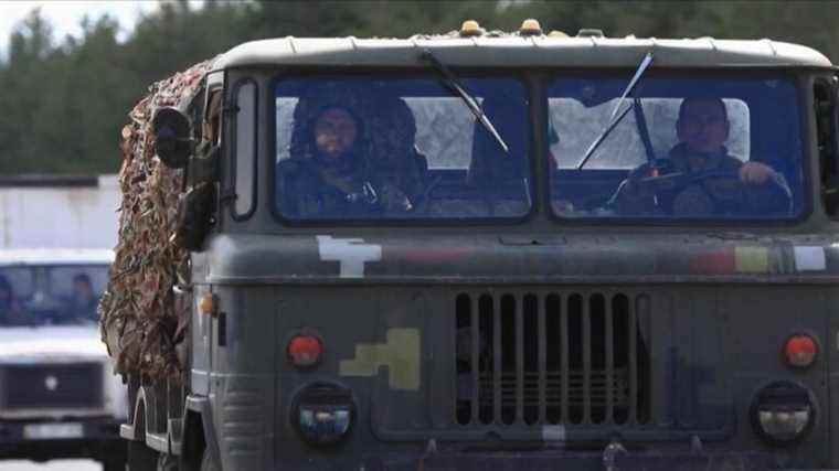 civilians flee in the face of Russian advance in Donbass