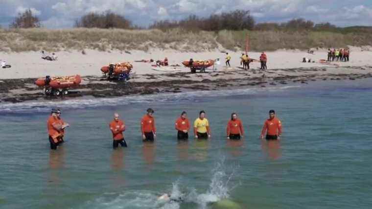 in Larmor-Plage, future lifeguards in full training