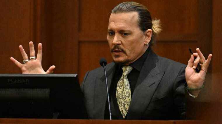 in court, Johnny Depp sweeps away the accusations of violence made by his ex-wife Amber Heard