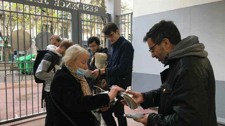 in towing in Parisian social housing, Yannick Jadot’s supporters are struggling to convince