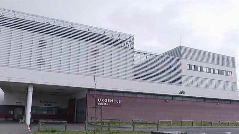 staff protest in an Orleans emergency department