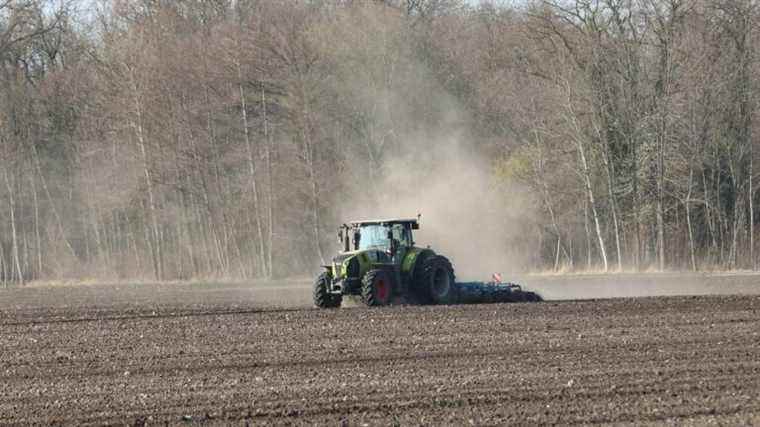 the early drought worries in several territories in France