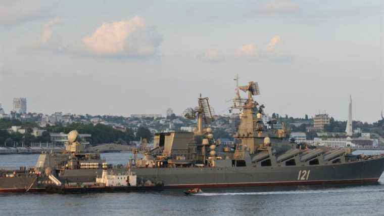 the flagship of the Russian fleet in the Black Sea “severely damaged”