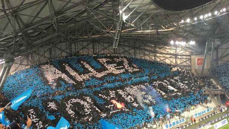 the north bend of the Vélodrome stadium finally opened against Feyenoord… for children