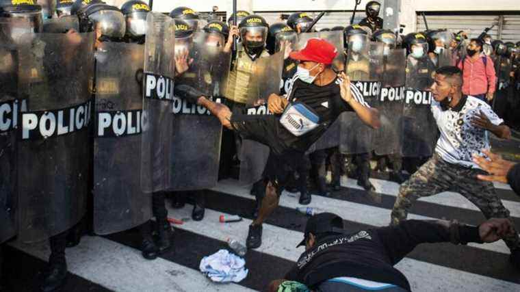 the president announces the lifting of the curfew in Lima, put in place after violent demonstrations